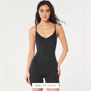 GILLY HICKS ACTIVE PLUNGE SHORTSIE Black Size Small